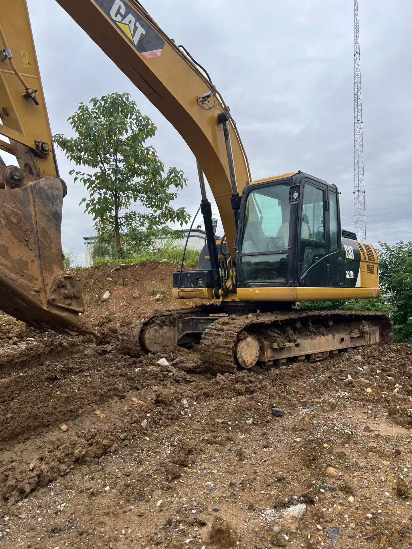 Buy Caterpillar 320D Used Excavator / 9