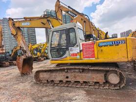Buy Kato 820-3SP Used Excavator / 5 Buy Kato 820-3SP Used Excavator / 5