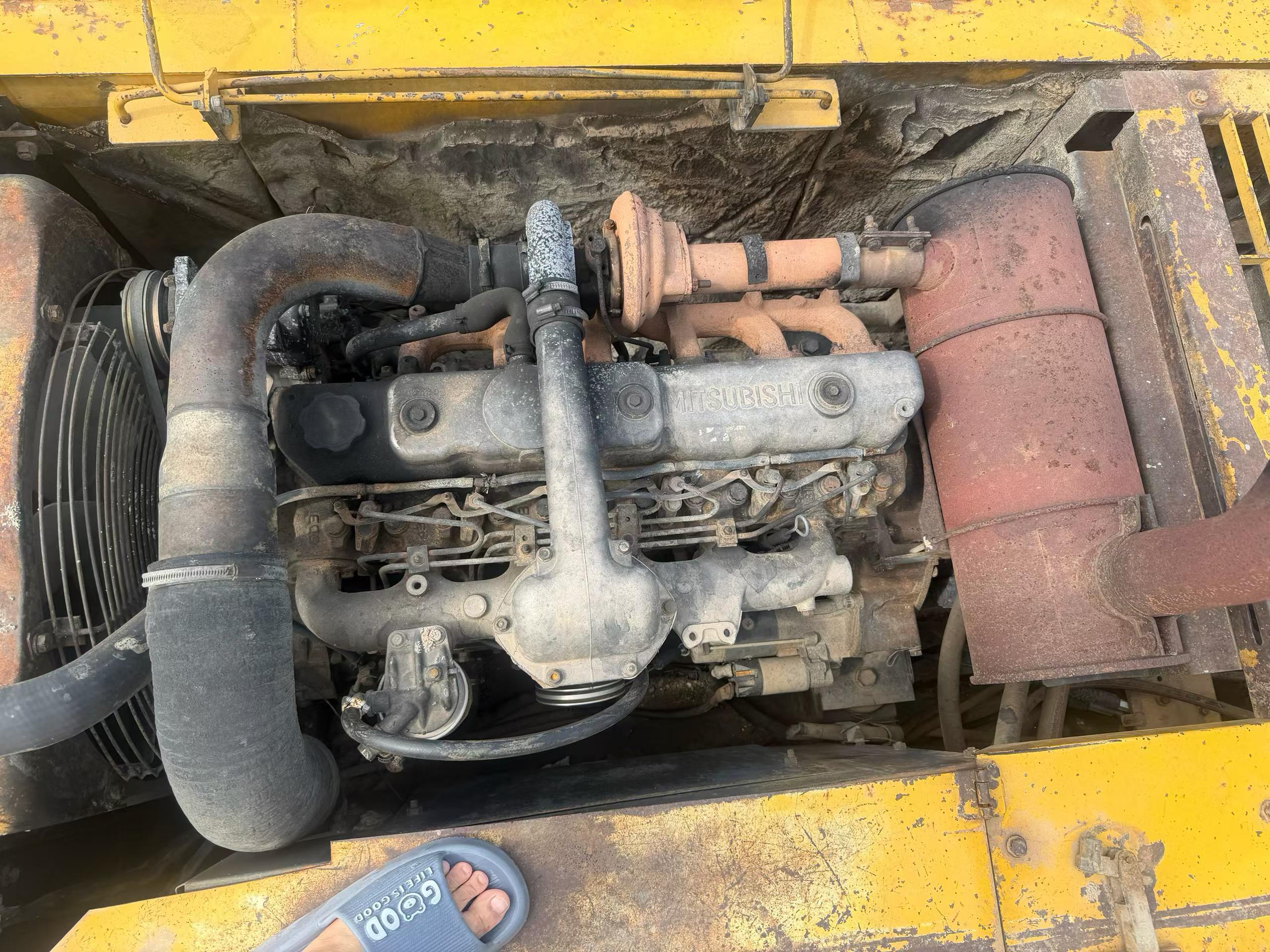 Buy Kato 820-3SP Used Excavator / 5 Buy Kato 820-3SP Used Excavator / 5