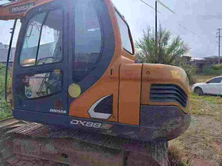 Buy Doosan DX75 Used Excavator / 1