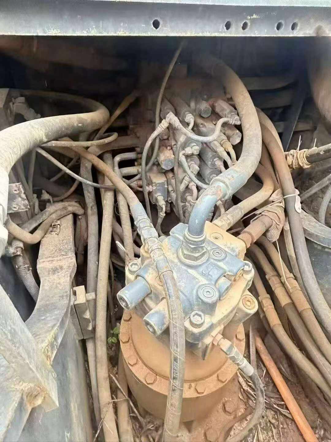 Buy Sumitomo SH200-5 Used Excavator / 9