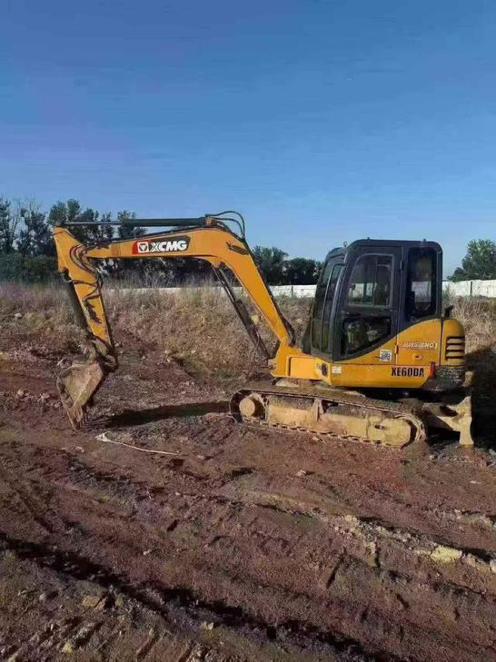 Buy XCMG XE60 Used Excavator / 1
