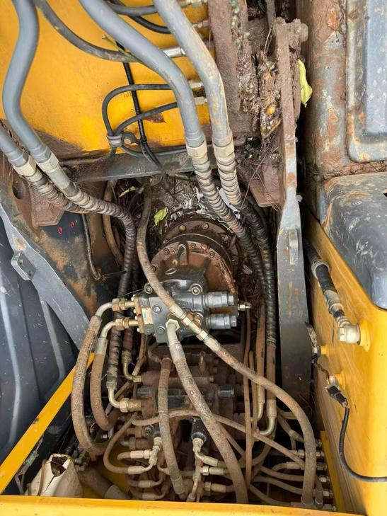 Buy XCMG XE135B Used Excavator / 1
