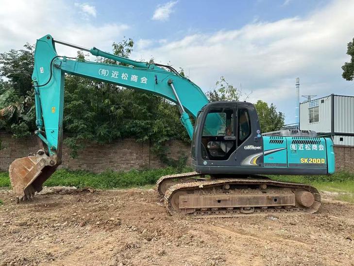 Buy Kobelco SK200-2 Used Excavator / 1