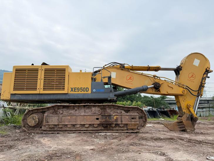 Buy XCMG XE900C Used Excavator / 1