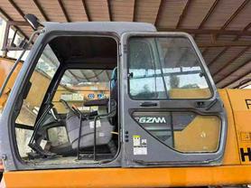 Buy Kato HD820V Used Excavator / 2 Buy Kato HD820V Used Excavator / 2