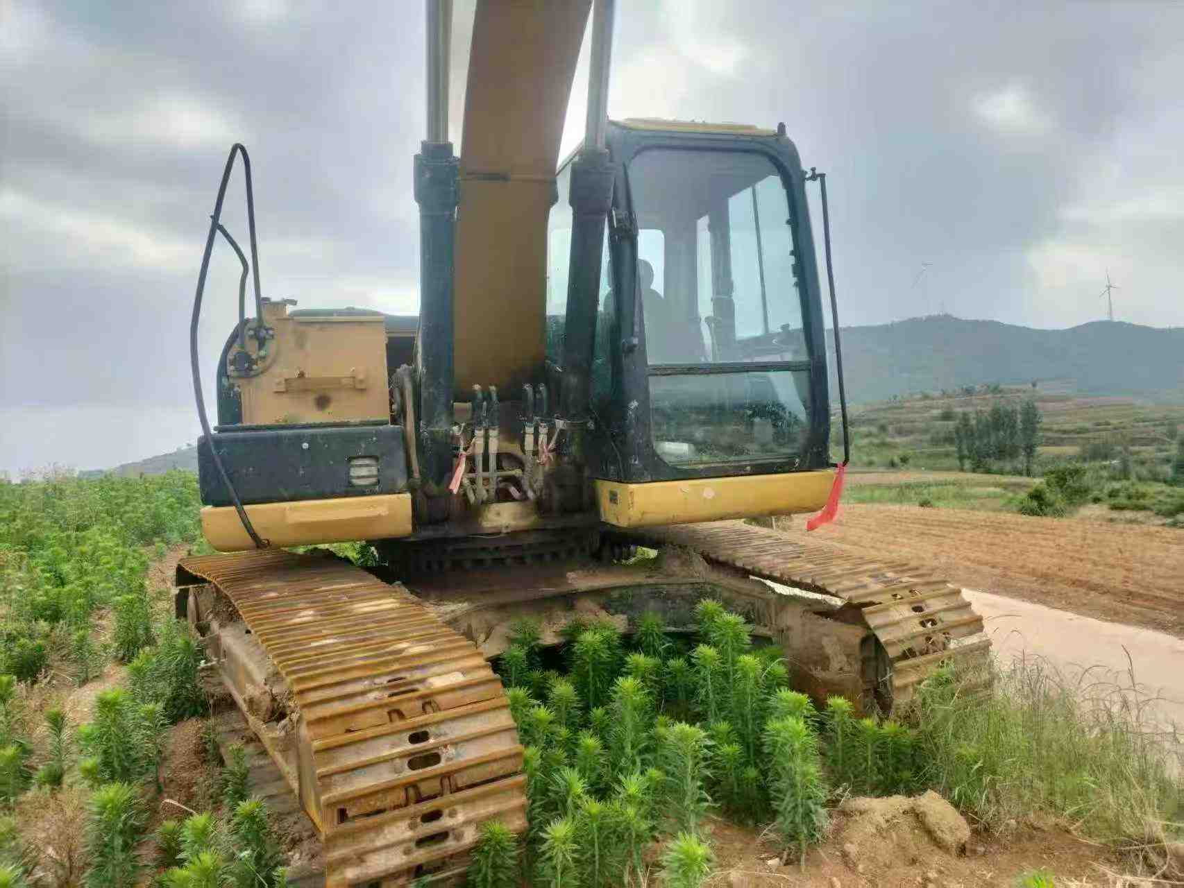 Buy Caterpillar 320A Used Excavator / 3