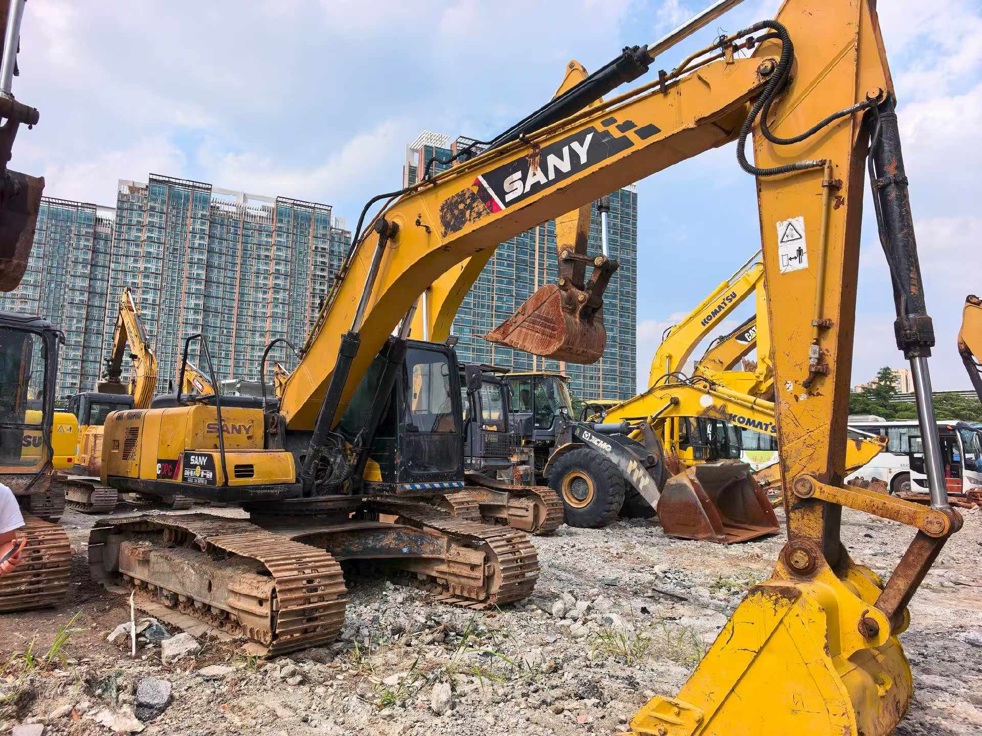 Buy Sany SY215C Used Excavator / 3 Buy Sany SY215C Used Excavator / 3