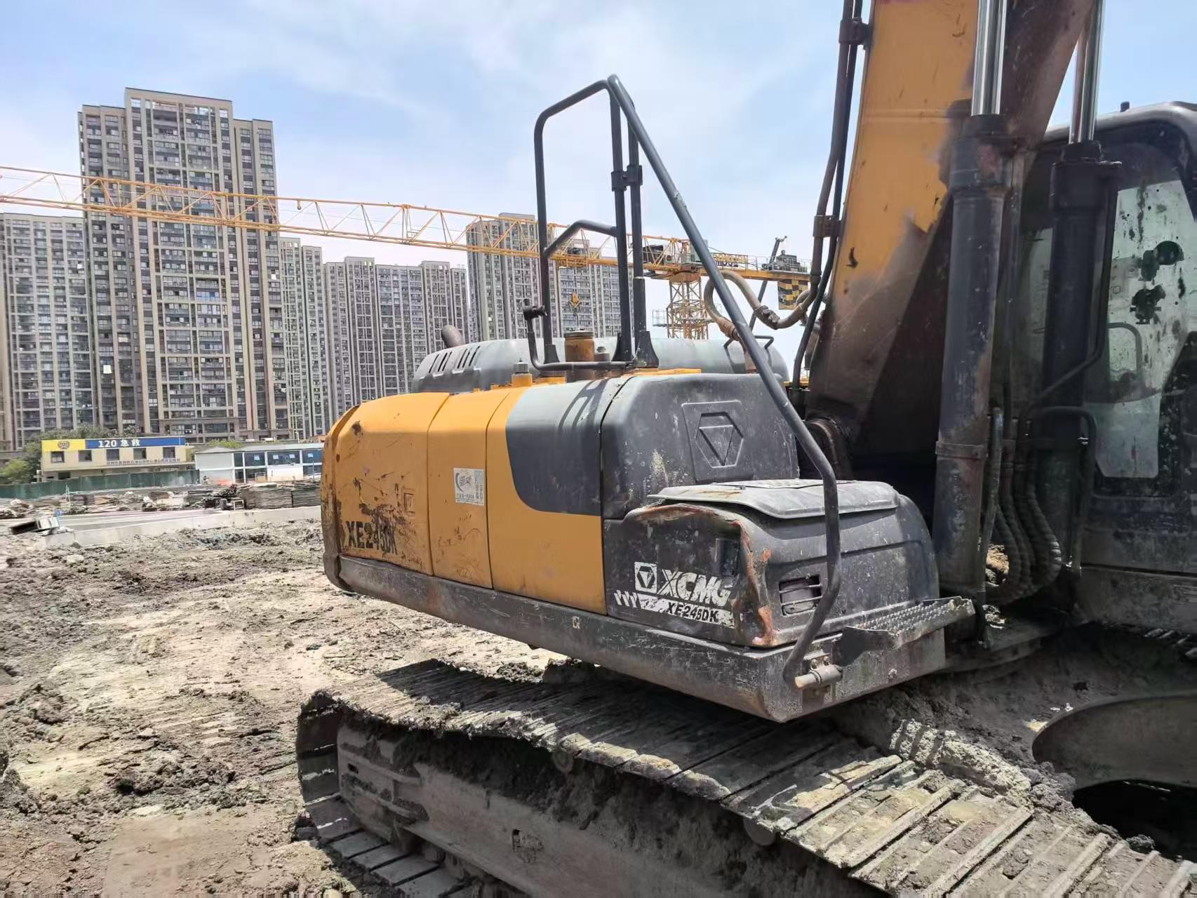 Buy XCMG XE215 Used Excavator / 7 Buy XCMG XE215 Used Excavator / 7