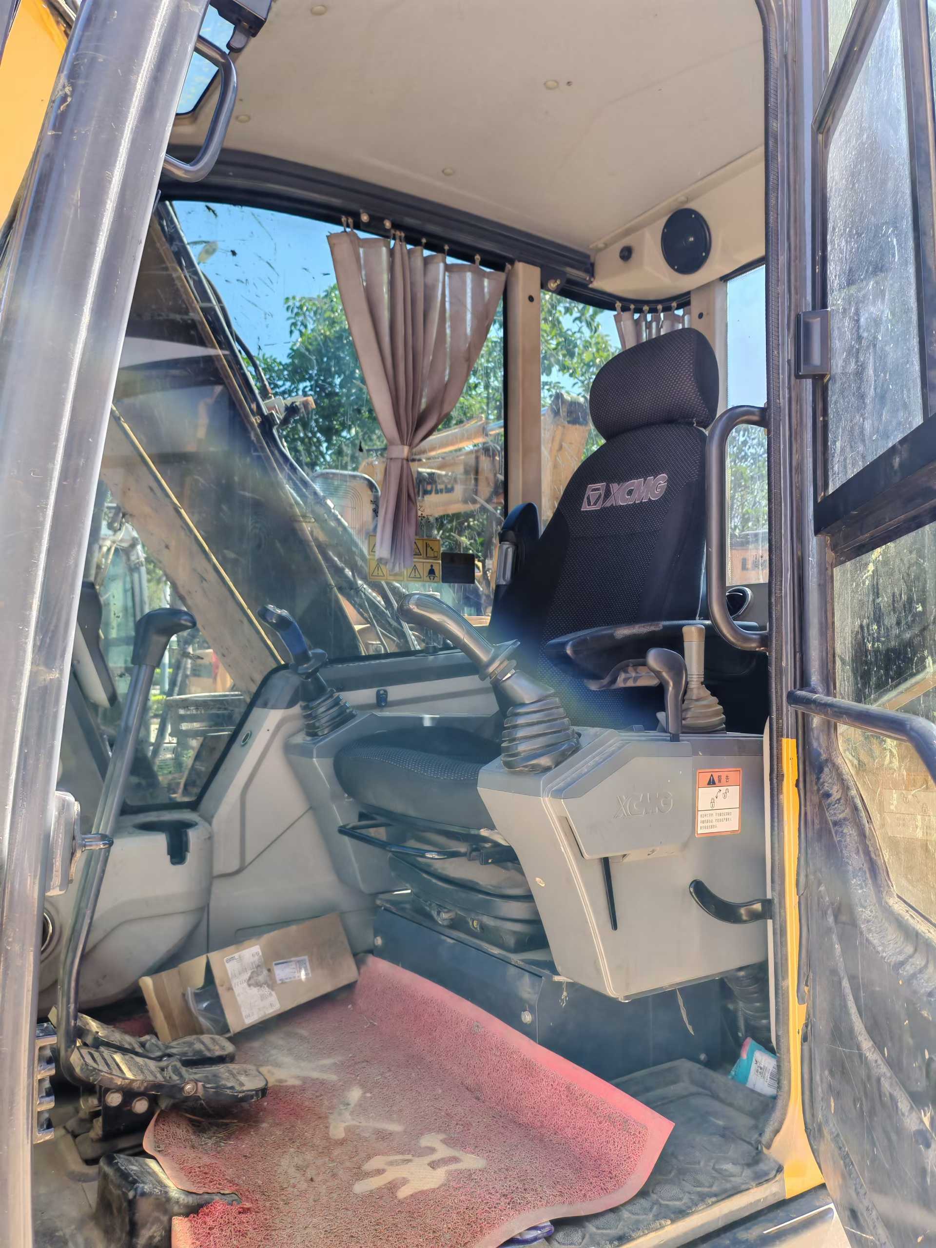 Buy XCMG XE75C Used Excavator / 8