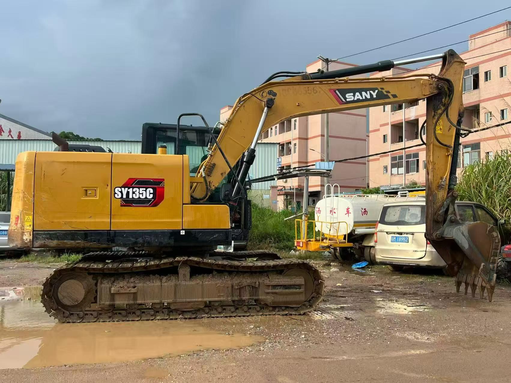 Buy Sany SY135 Used Excavator / 2