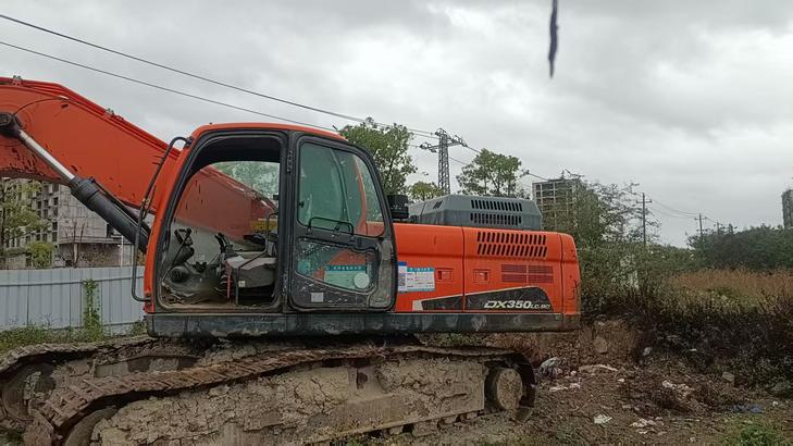 Buy Doosan DH300-5 Used Excavator / 1