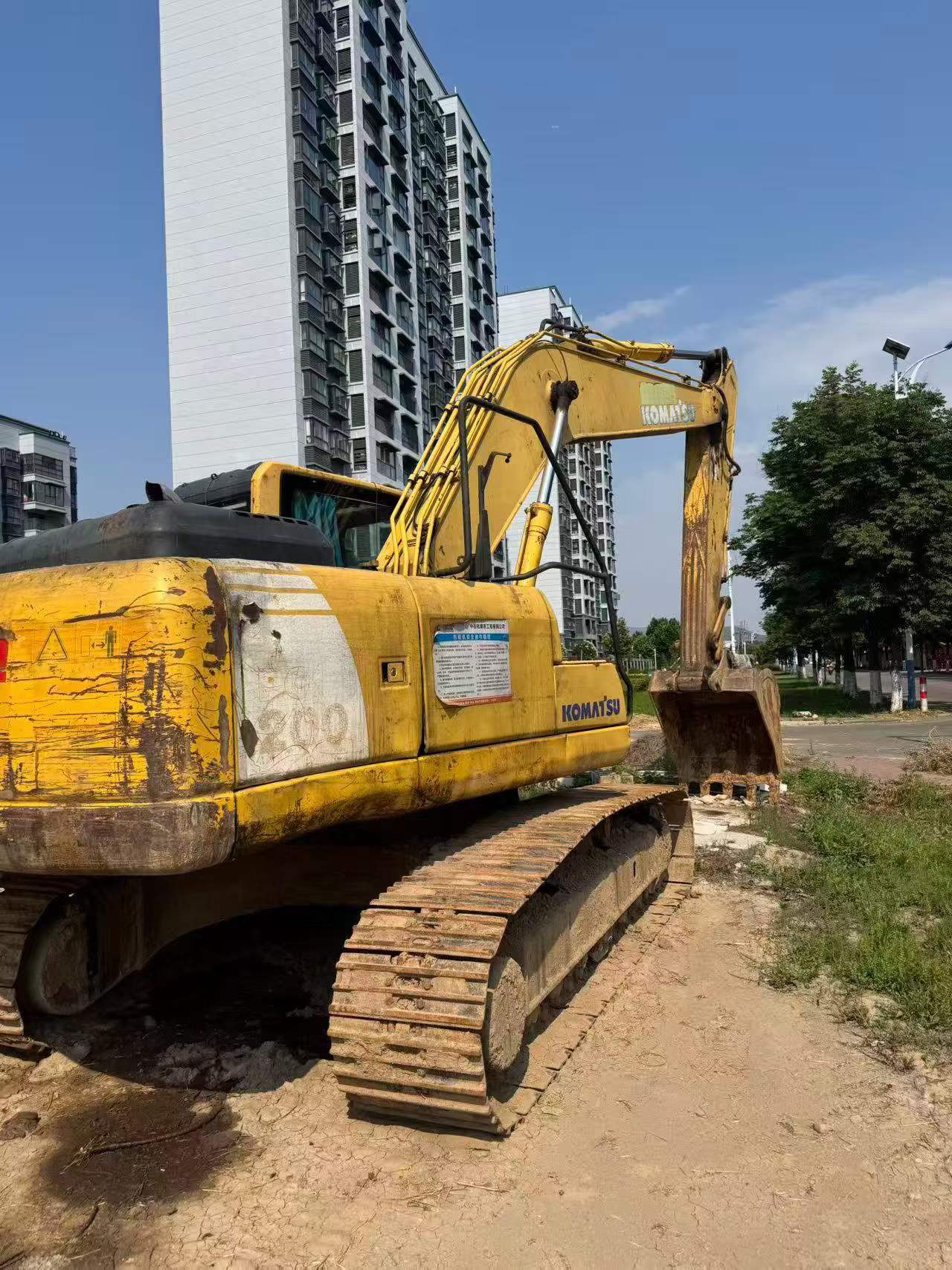 Buy Komatsu PC200 Used Excavator / 5 Buy Komatsu PC200 Used Excavator / 5