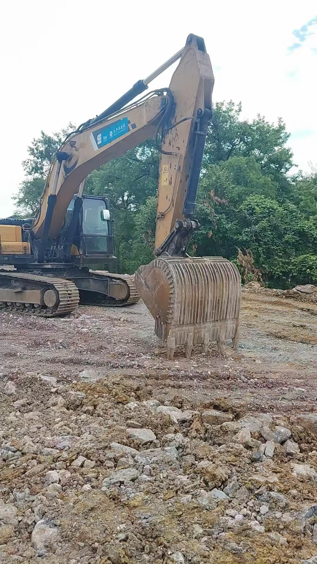 Buy Sany SY245H Used Excavator / 3 Buy Sany SY245H Used Excavator / 3