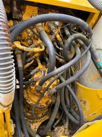 Buy Kato HD512-6 Used Excavator / 6 Buy Kato HD512-6 Used Excavator / 6