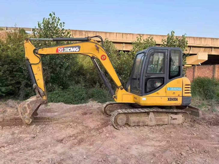 Buy XCMG XE60 Used Excavator / 1