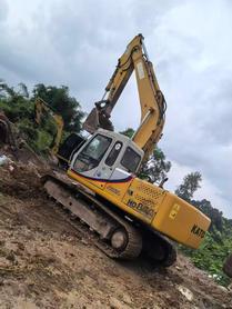 Buy Kato 820-3SP Used Excavator / 2 Buy Kato 820-3SP Used Excavator / 2