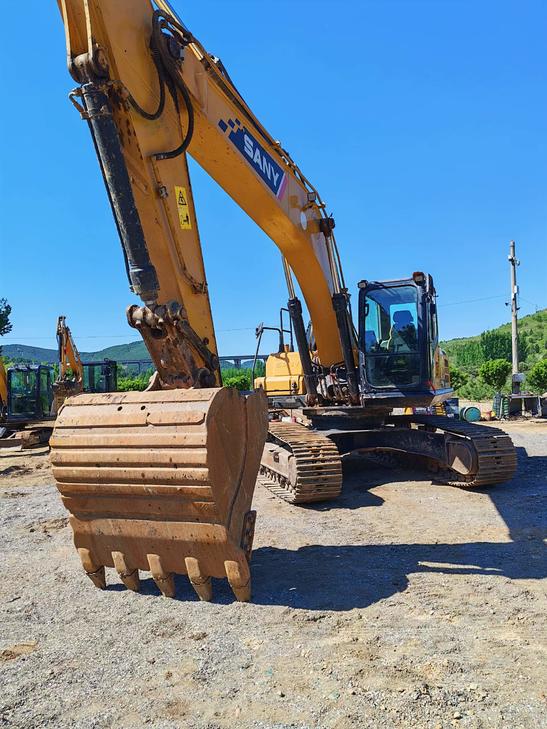 Buy Sany SY245H Used Excavator / 1