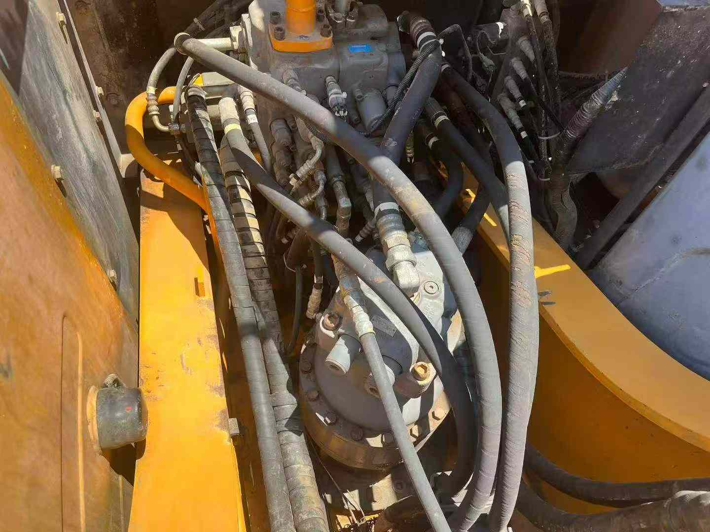 Buy Kato HD820 Used Excavator / 4