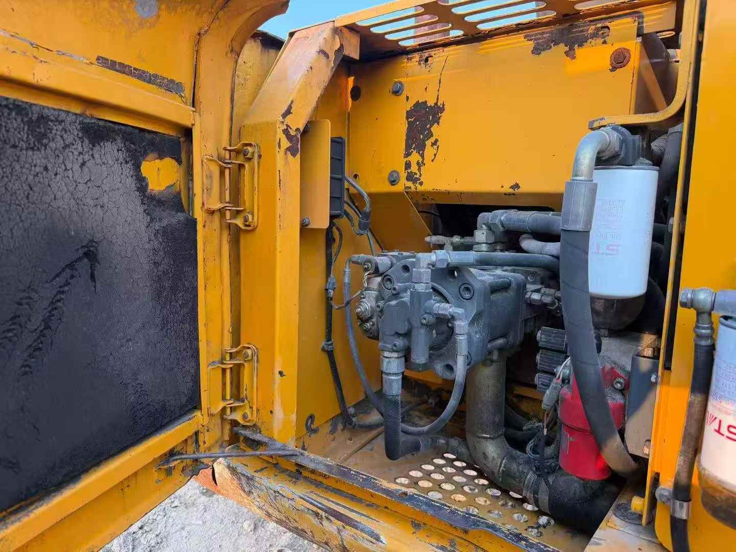 Buy XCMG XE150 Used Excavator / 6 Buy XCMG XE150 Used Excavator / 6
