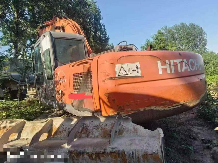 Buy Hitachi ZX200-3G Used Excavator / 1