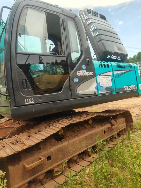 Buy Kobelco SK250 Used Excavator / 1