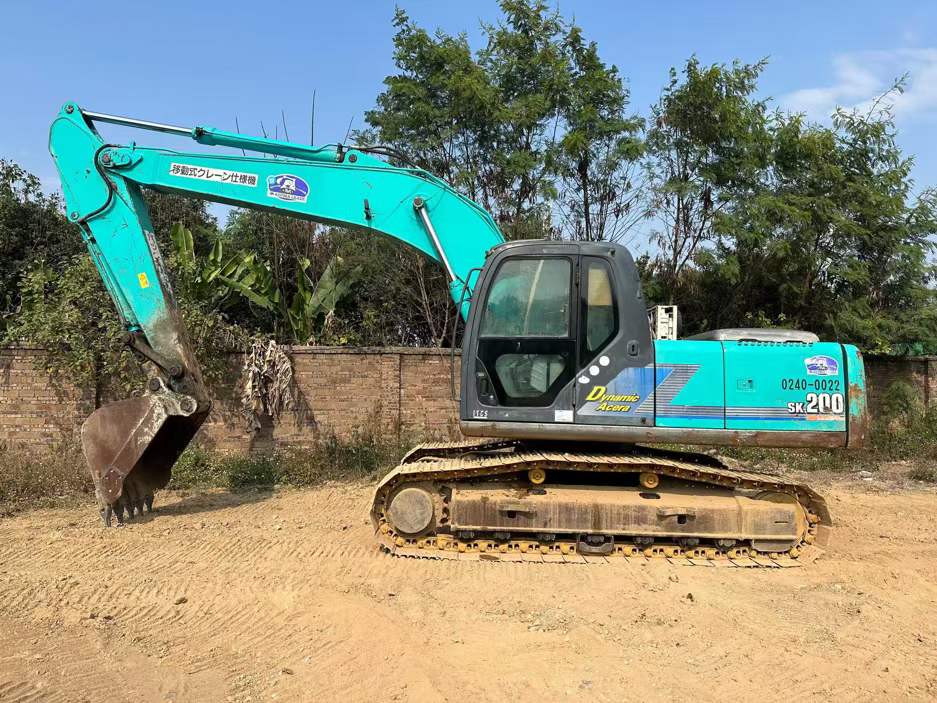 Buy Kobelco SK200-2 Used Excavator / 1