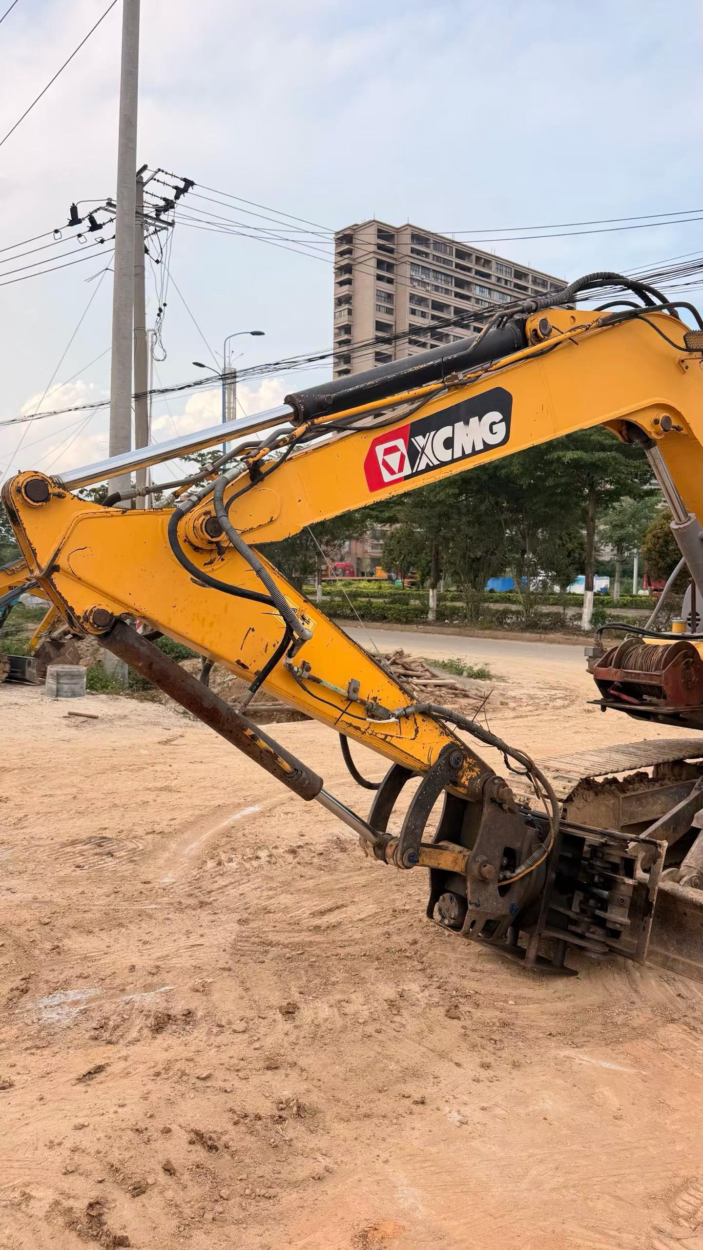 Buy XCMG XE80 Used Excavator / 6