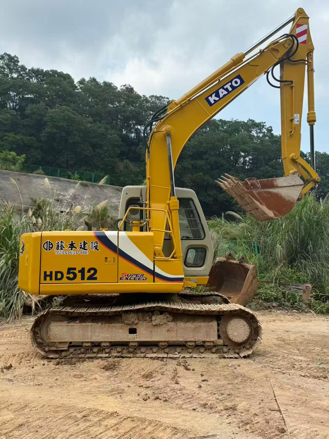 Buy Kato HD512-6 Used Excavator / 2 Buy Kato HD512-6 Used Excavator / 2
