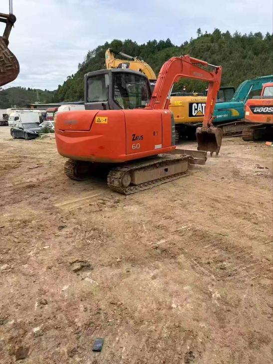 Buy Hitachi ZX60 Used Excavator / 1