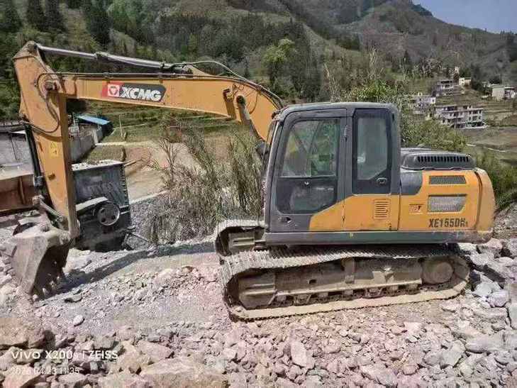 Buy XCMG XE155D Used Excavator / 1