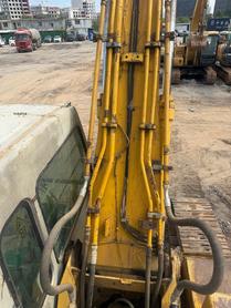 Buy Kato 820-3SP Used Excavator / 8 Buy Kato 820-3SP Used Excavator / 8