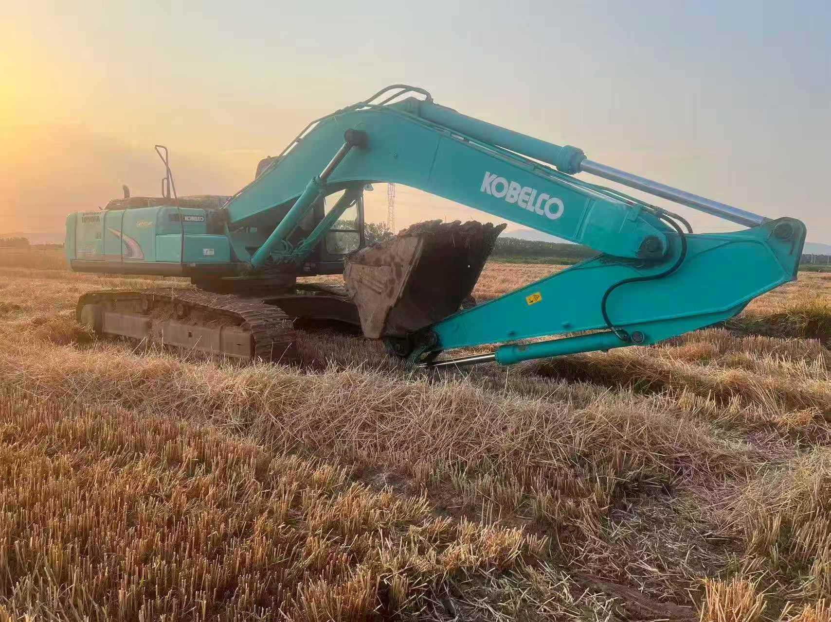 Buy Kobelco SK350-8 Used Excavator / 4 Buy Kobelco SK350-8 Used Excavator / 4