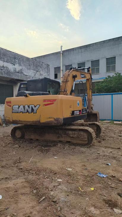 Buy Sany SY135 Used Excavator / 1