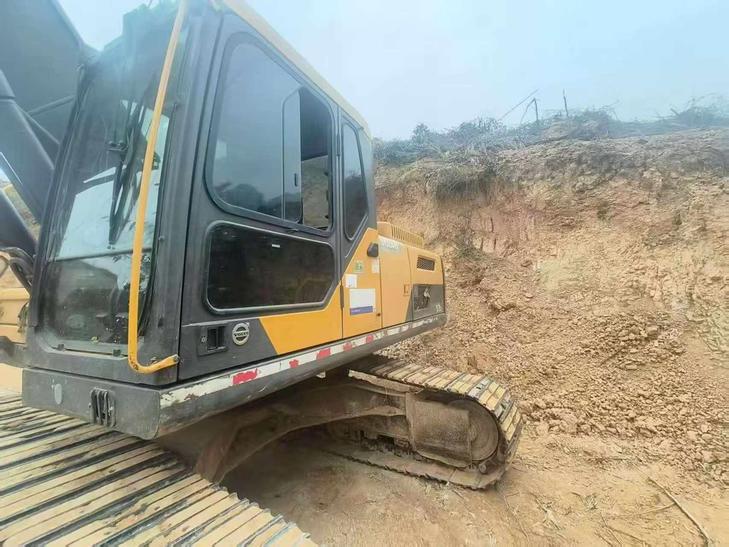 Buy Volvo EC250D Used Excavator / 1