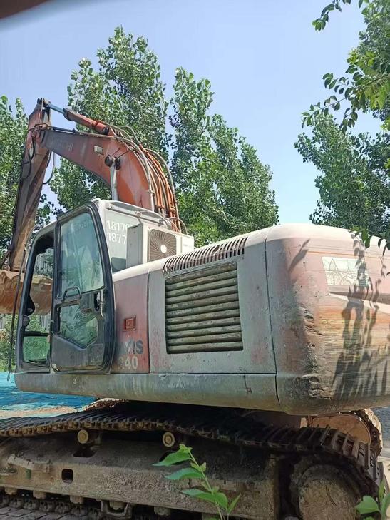 Buy Hitachi EX200 Used Excavator / 1