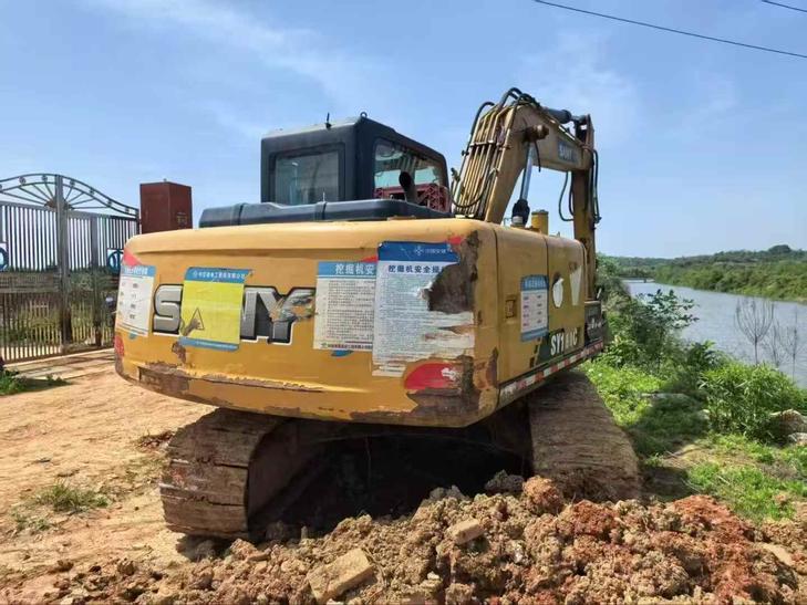 Buy Sany SY135 Used Excavator / 1