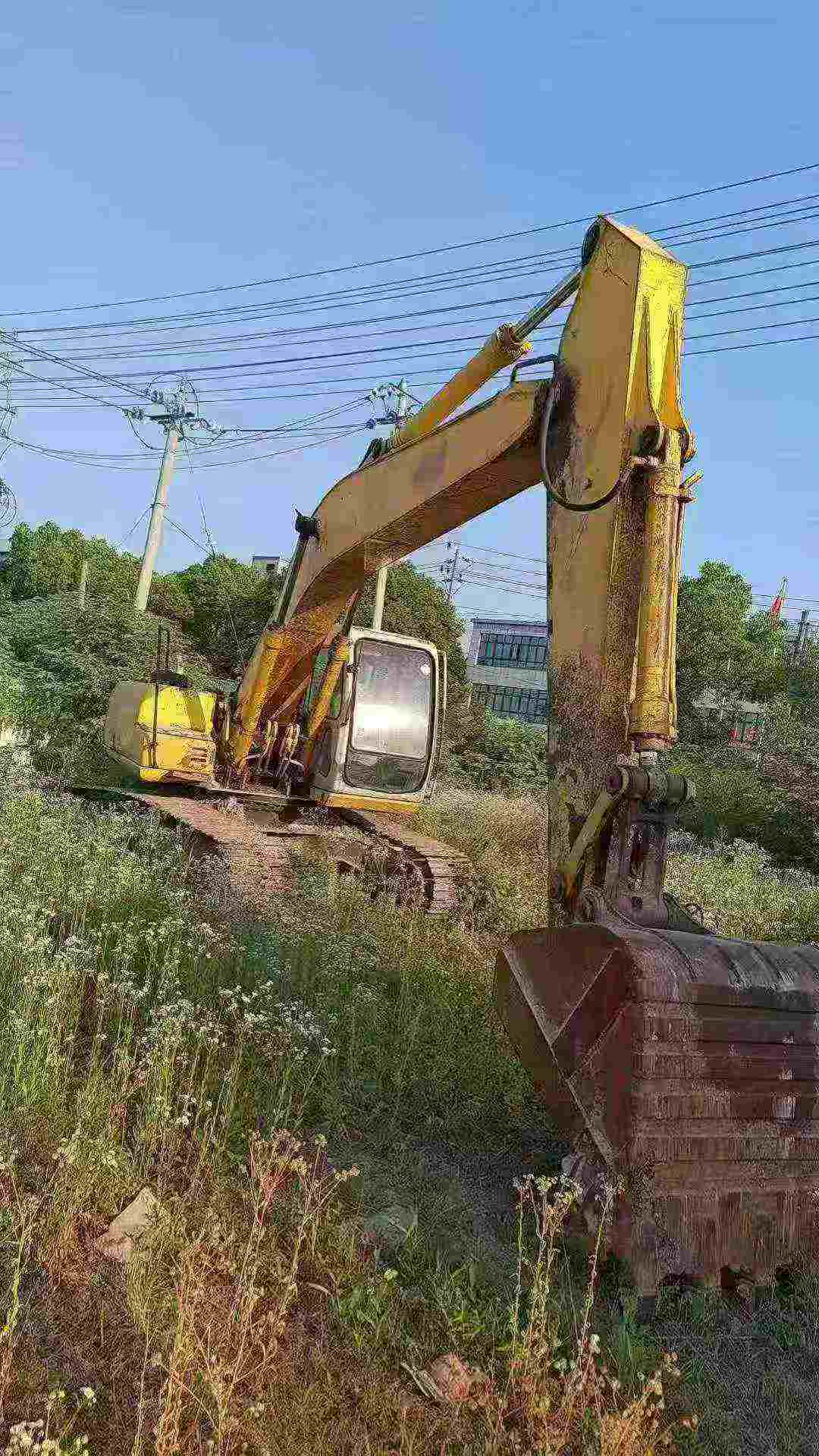 Buy Sumitomo SH200-3 Used Excavator / 3 Buy Sumitomo SH200-3 Used Excavator / 3