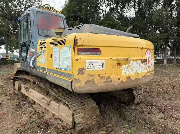 Buy Kobelco SK200 Used Excavator / 1
