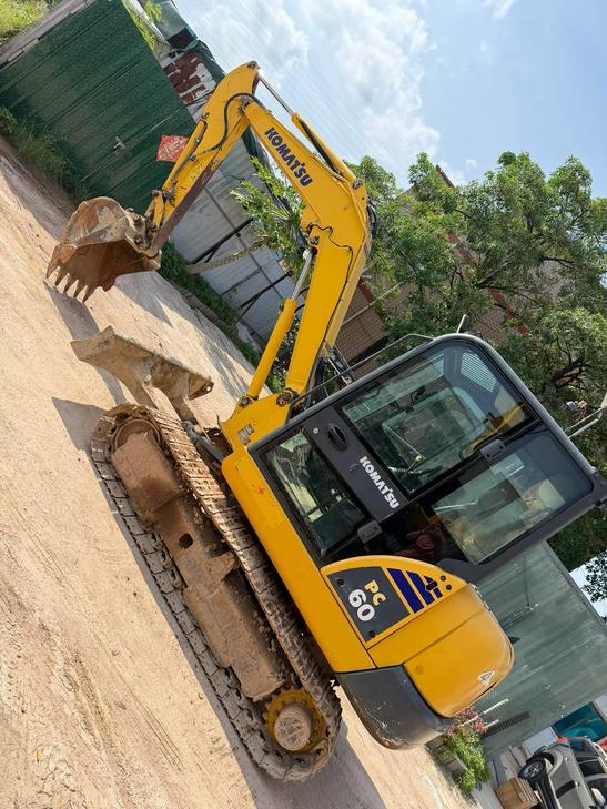 Buy Komatsu PC56-7 Used Excavator / 1