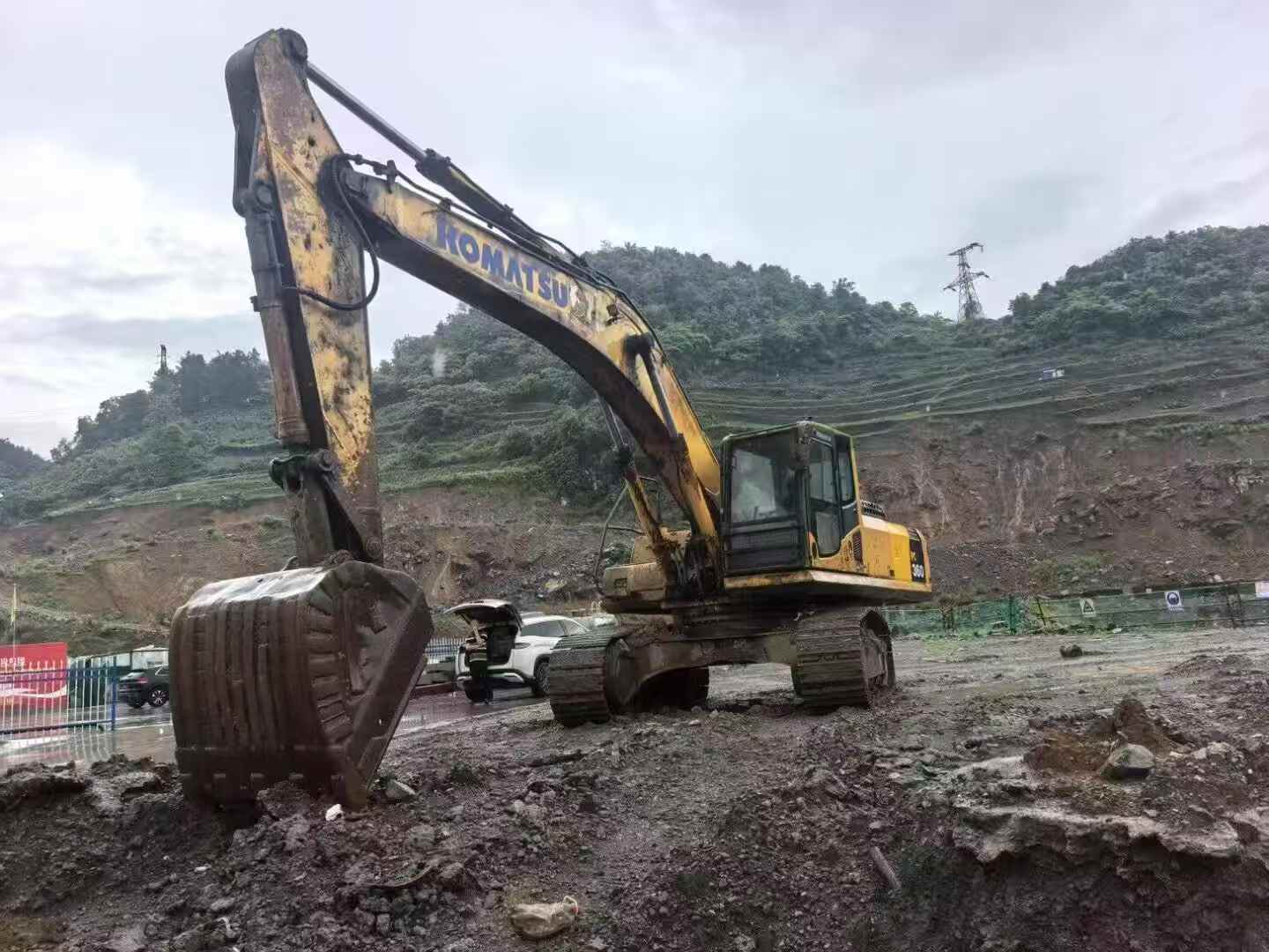 Buy Komatsu PC360-7 Used Excavator / 3