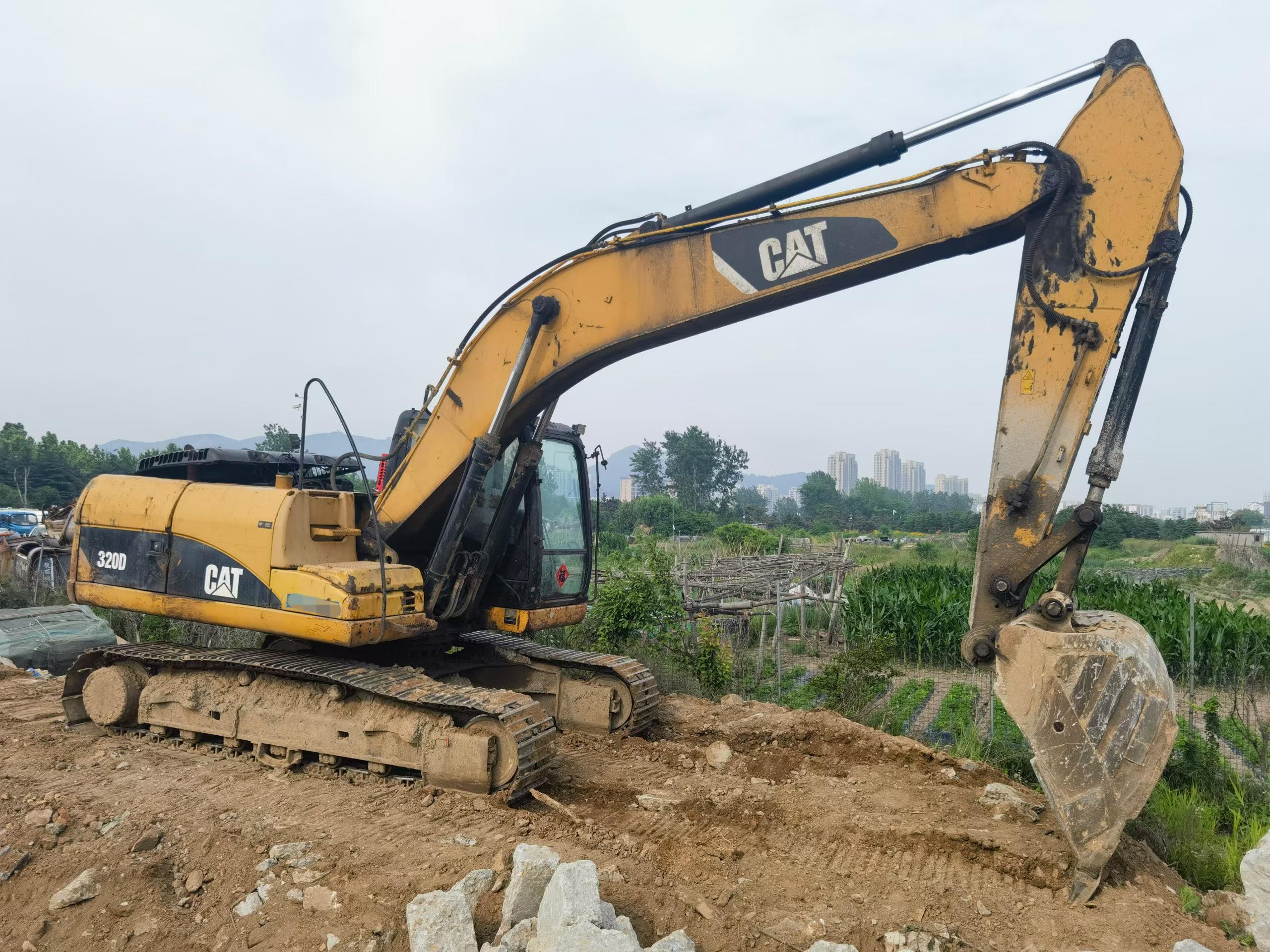 Buy Caterpillar 320D Used Excavator / 3 Buy Caterpillar 320D Used Excavator / 3