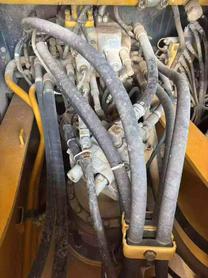 Buy Kato HD820V Used Excavator / 6 Buy Kato HD820V Used Excavator / 6