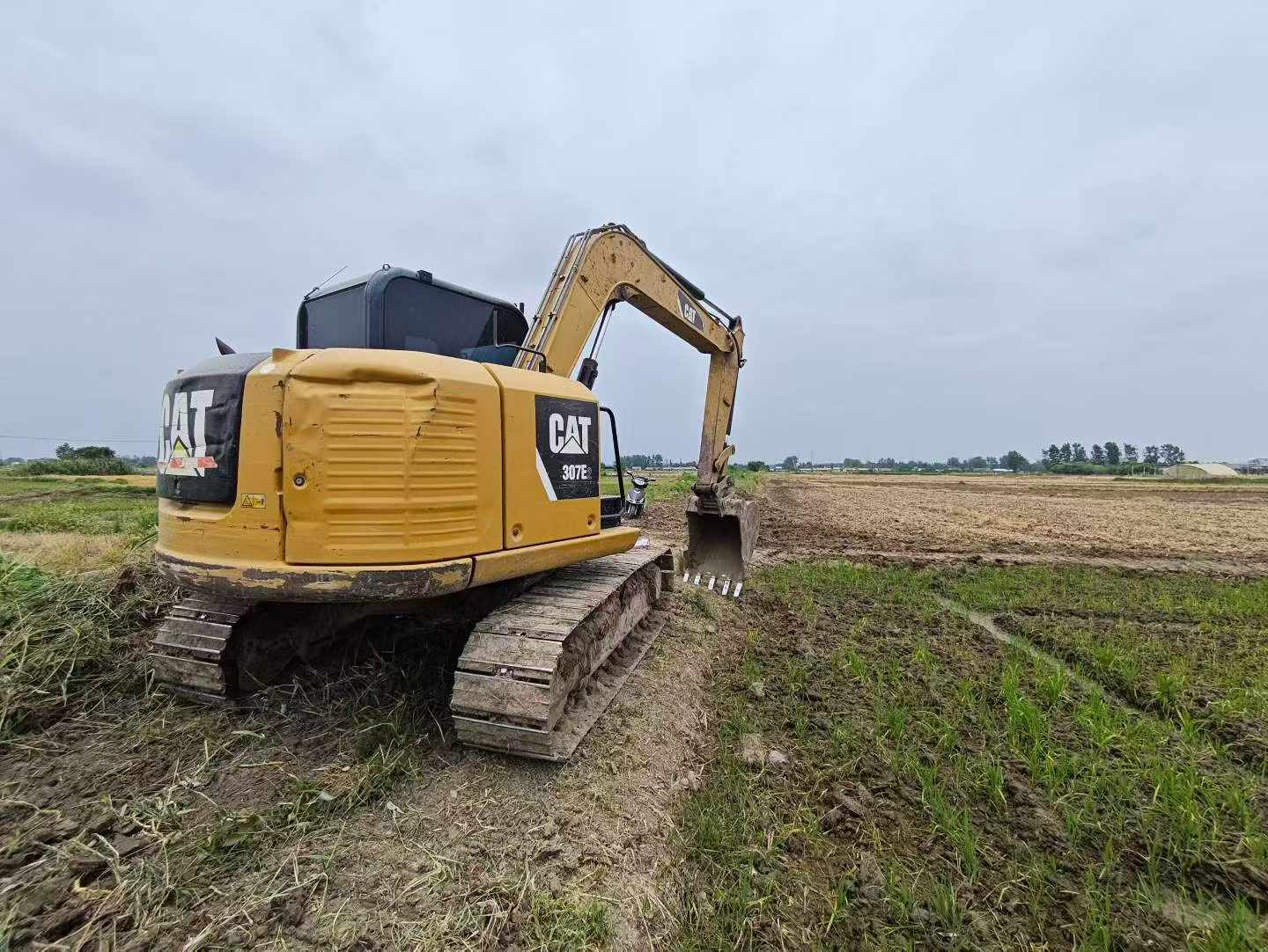 Buy Caterpillar 307B Used Excavator / 8