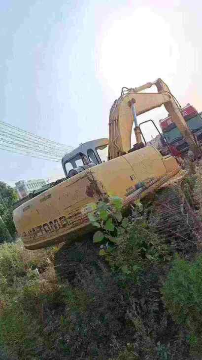 Buy Sumitomo SH200-3 Used Excavator / 1