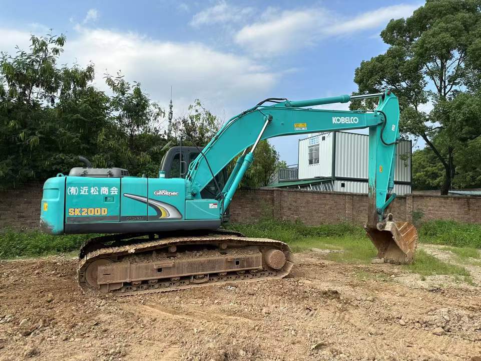 Buy Kobelco SK200-2 Used Excavator / 2 Buy Kobelco SK200-2 Used Excavator / 2