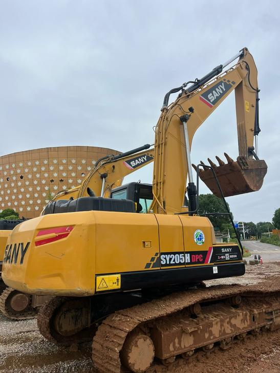 Buy Sany SY205C Used Excavator / 1