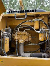 Buy Caterpillar 330B Used Excavator / 8 Buy Caterpillar 330B Used Excavator / 8