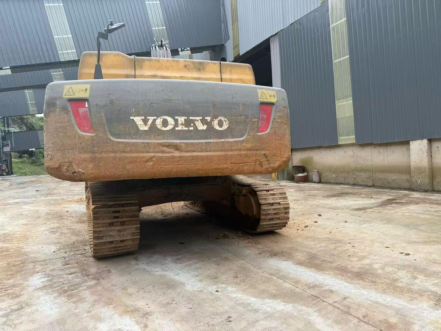 Buy Volvo L350F Used Excavator / 9