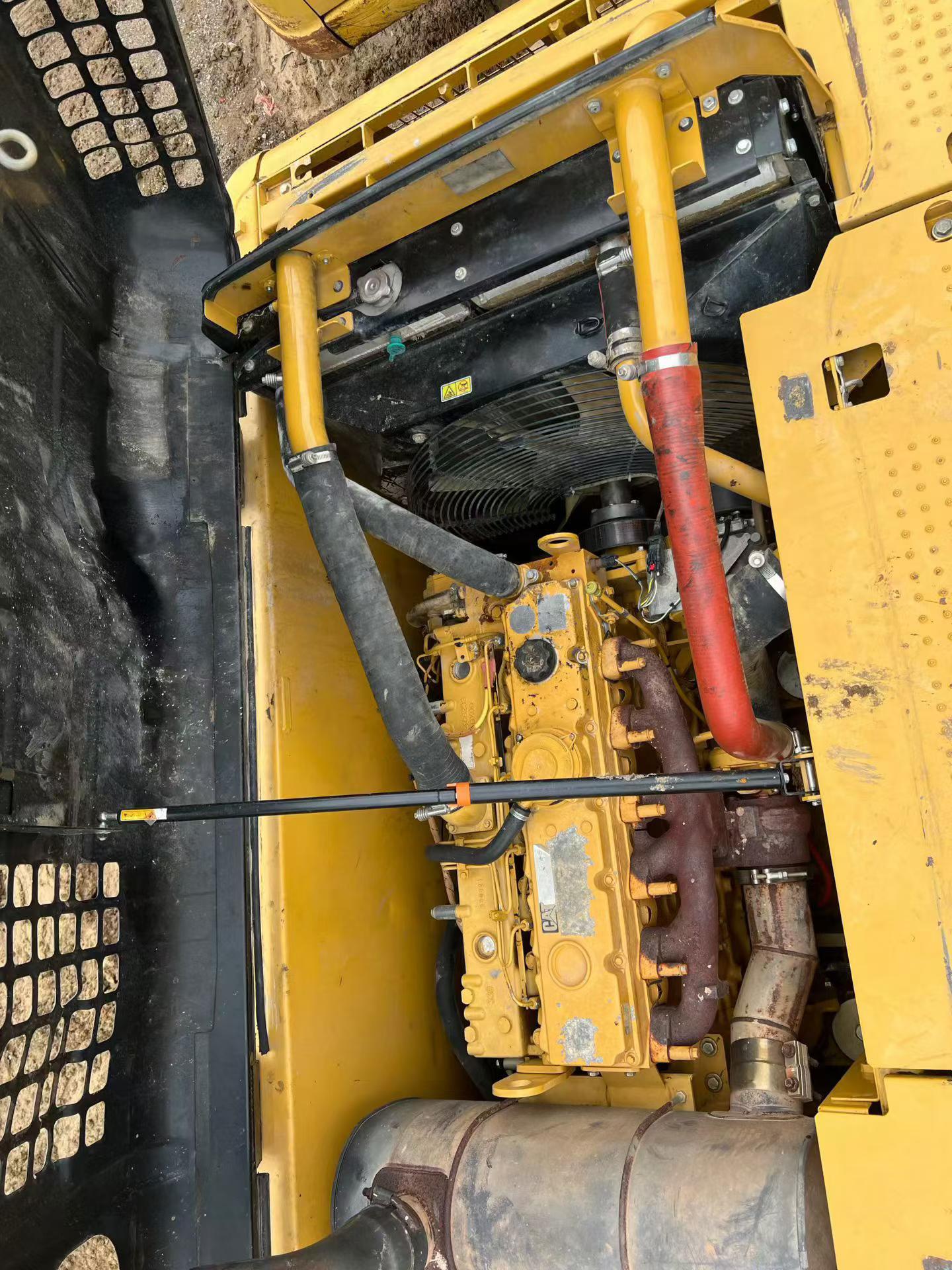 Buy Caterpillar 320D Used Excavator / 7